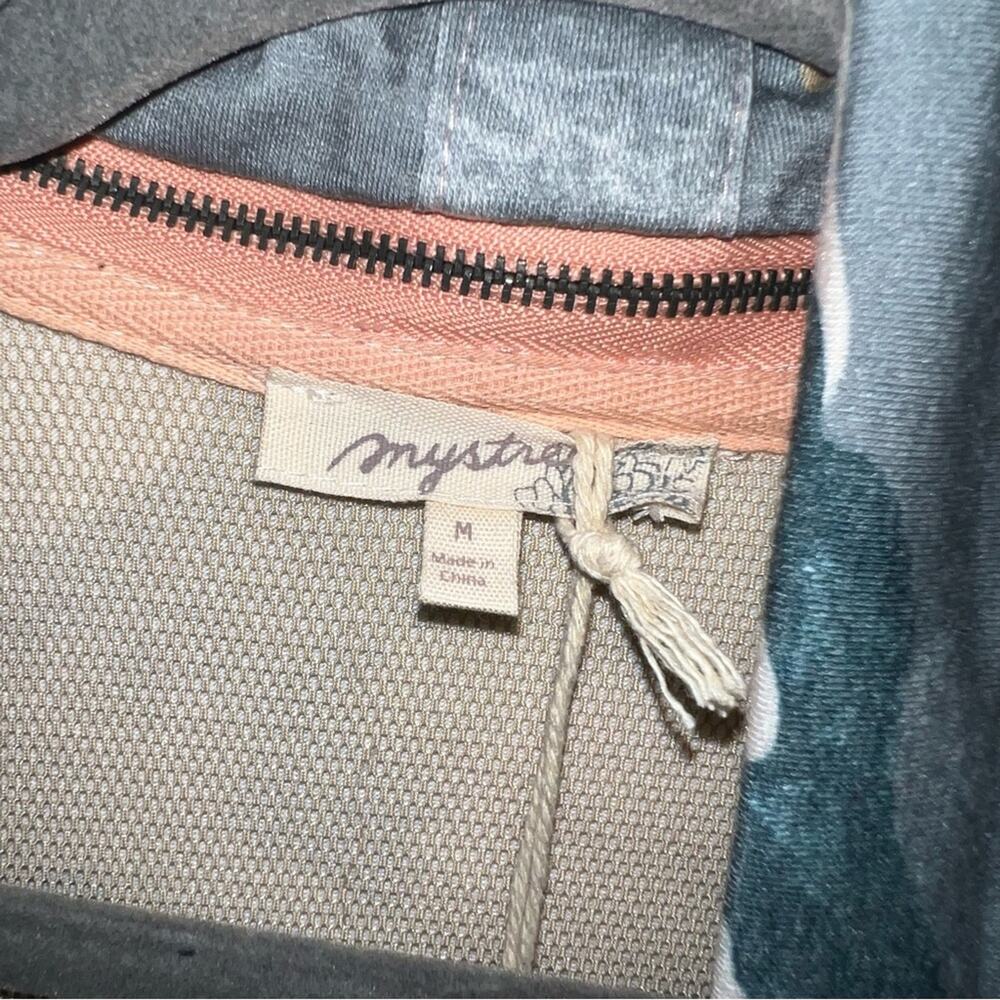 Mystree Zipped Collar Camo Jacket - Picture 6 of 9